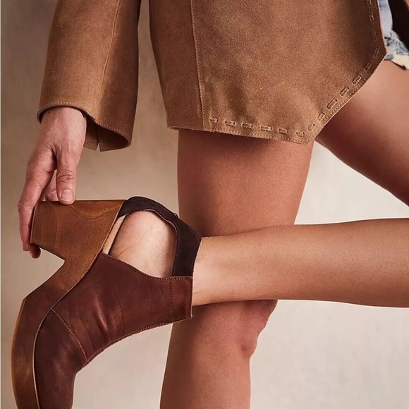 Free People Brown Leather Ankle Boots. Size 38 - Picture 2 of 8